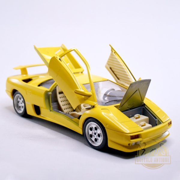 Autó: Bburago Lamborghini Diablo