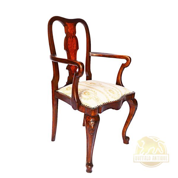 Chippendale karfás szék