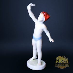 Fürdőnadrágos kisfiú - aquincumi porcelán